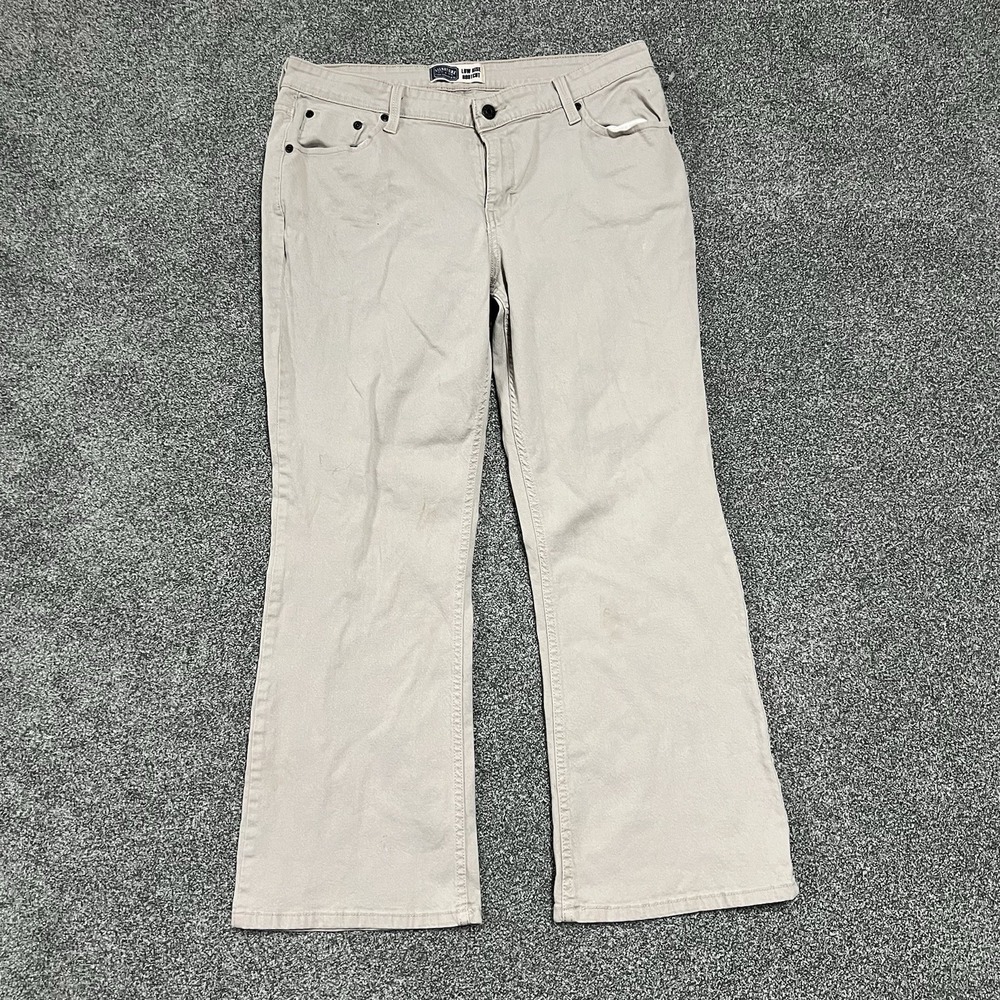 Levi Strauss Signature Low Rise Bootcut Women’s 14 Short Beige Pants Stretch